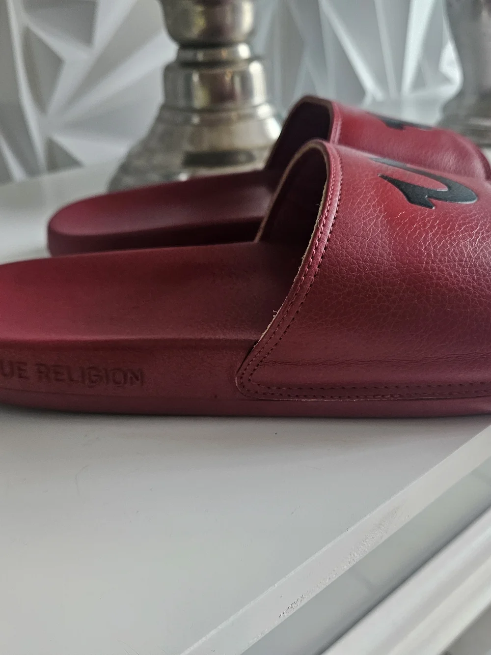 True Religion MenRed Logo Slide Sandals